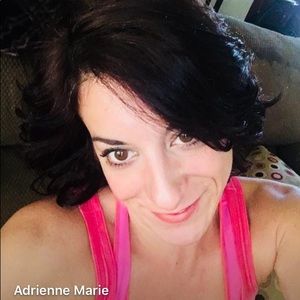 Meet your Posher, Adrienne